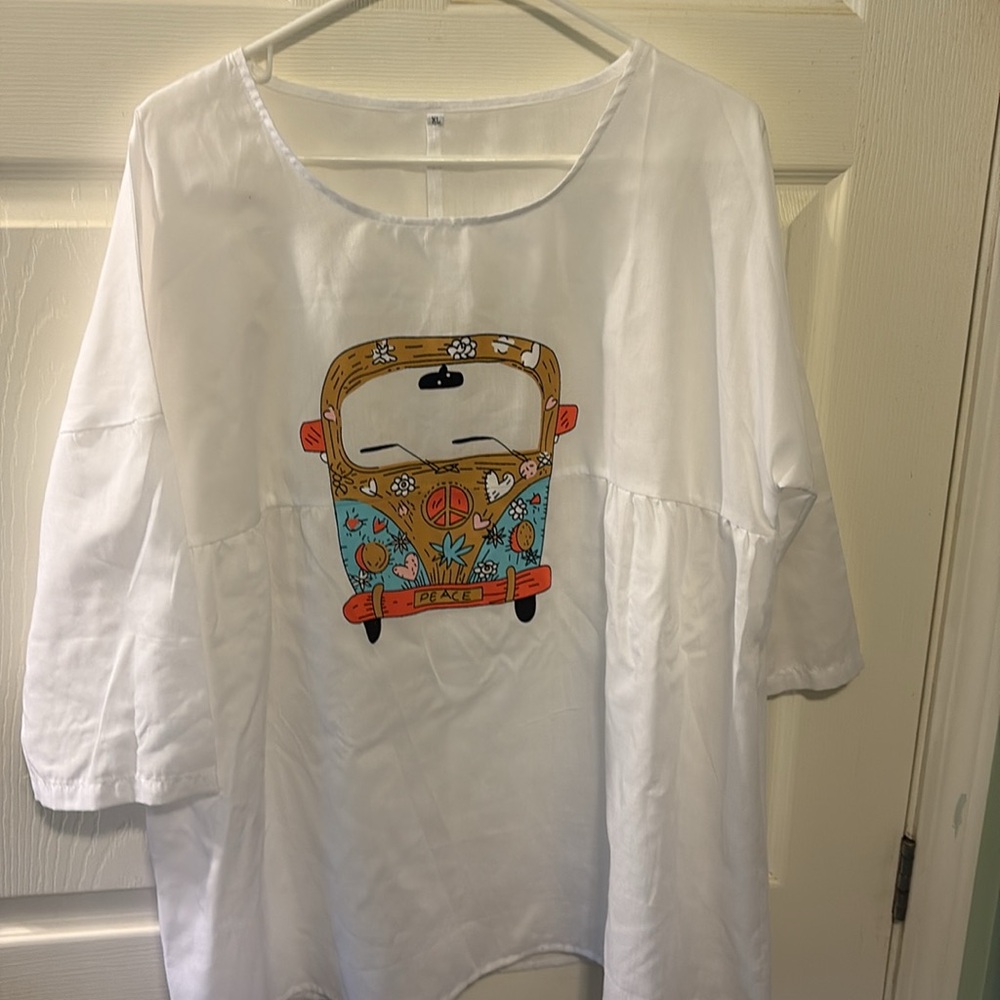 Peace ☮️ hearts sowed earthy XL white tunic